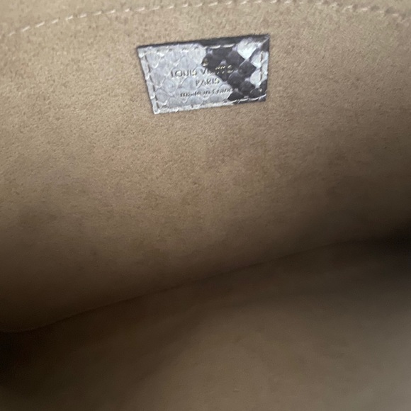 ‼️SOLD‼️New!! Louis Vuitton Python Daily Pouch - Picture 6 of 10